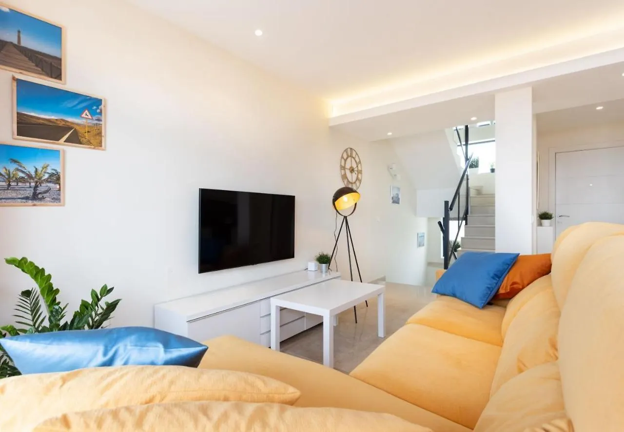 Sunny Castillo Apartment 코스타 데 안티과 펜션