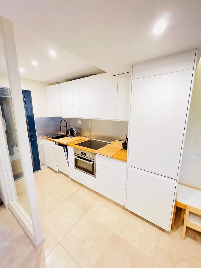 Sunny Castillo Apartment 코스타 데 안티과